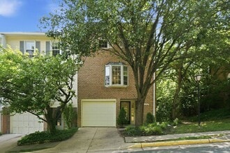 Building Photo - 6012 Crown Royal Cir