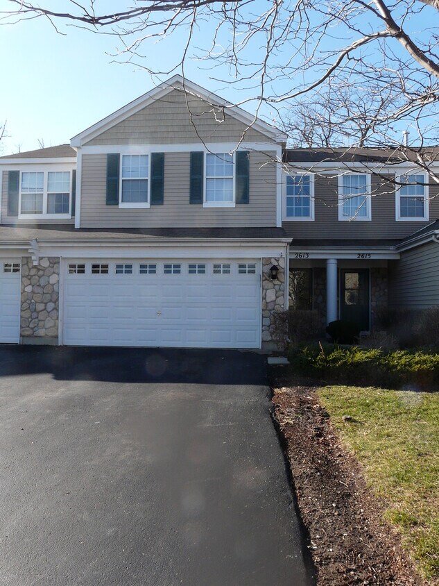 Foto del edificio - 2613 Oak Tree Ln