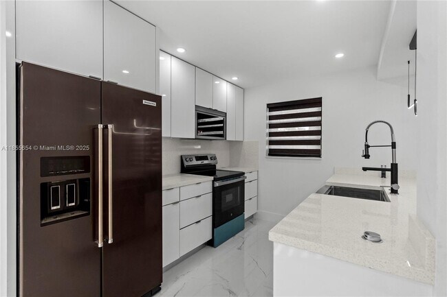 Foto del edificio - 6206 SW 136th Ct