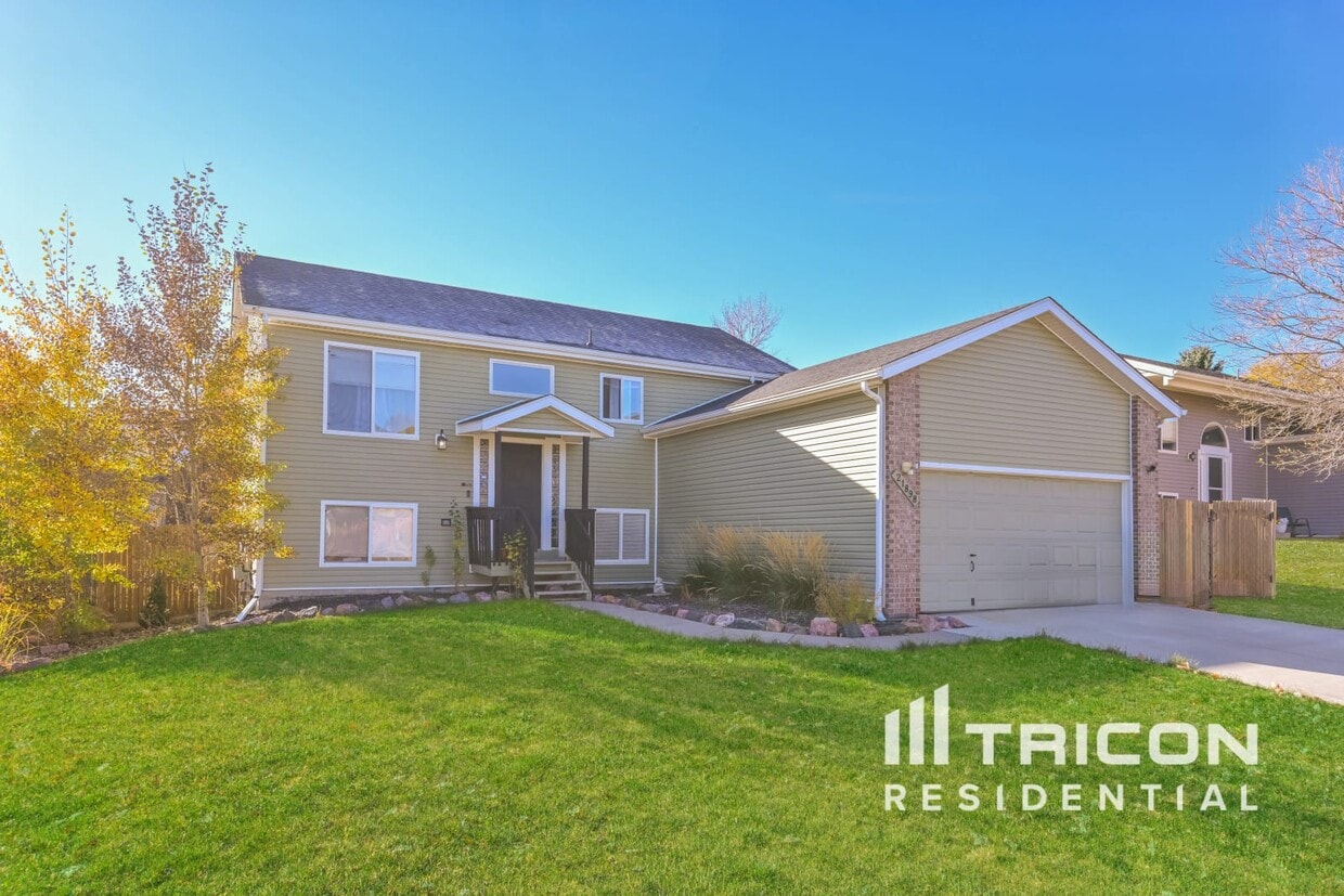 Primary Photo - 21898 E Alamo Ln