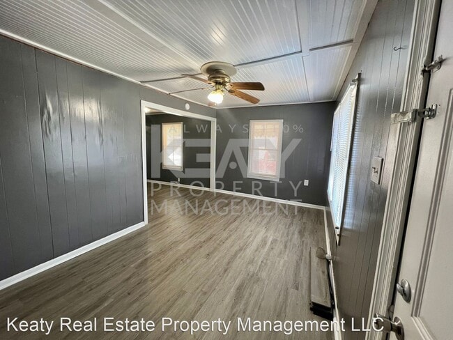 Building Photo - 3 br, 1 bath House - 221 Dear Street