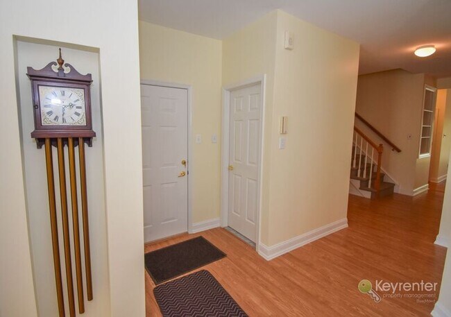 Foto del edificio - 1616 Saratoga Ct