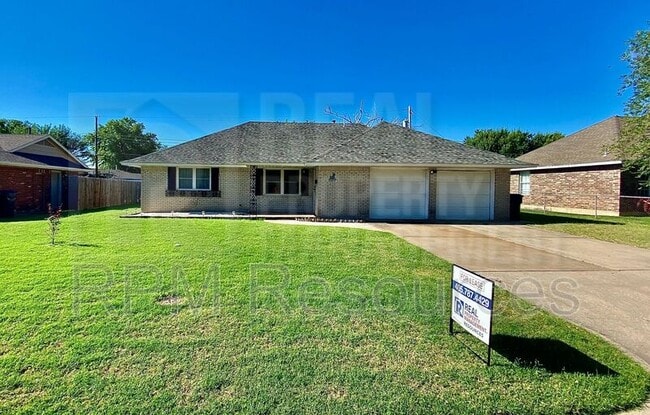 Building Photo - 3024 SW 66th St