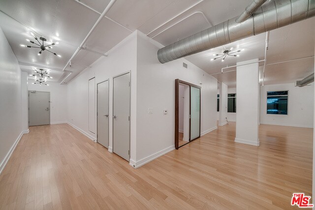 Building Photo - 645 W 9th St
