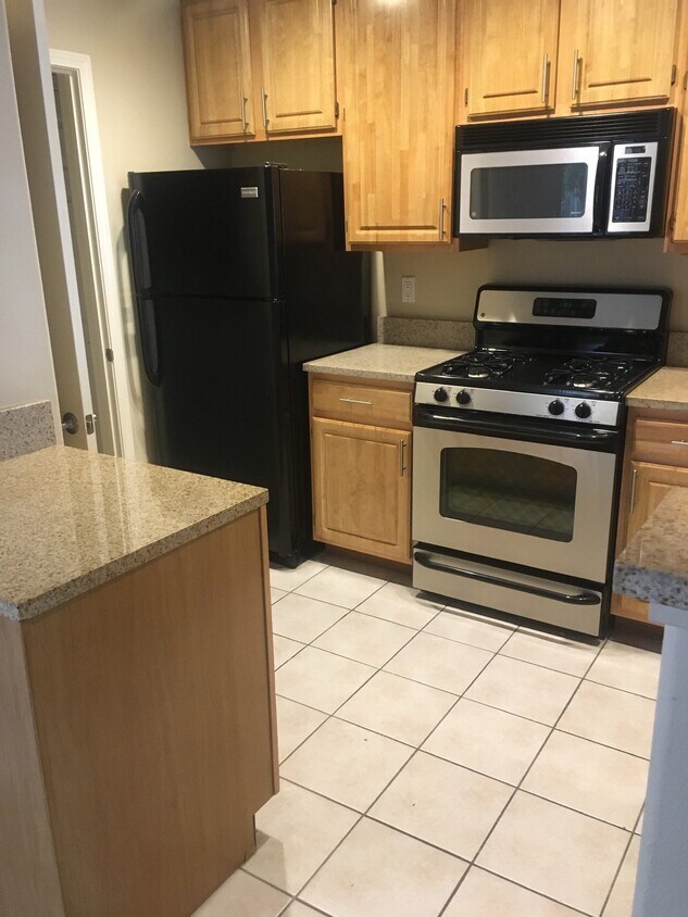 Foto principal - 900 S Meadows Pkwy