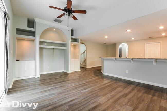 Building Photo - 2806 Strand Loop Ct
