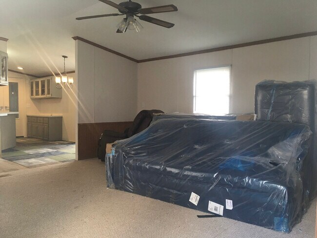 Building Photo - 7518 Crabapple Dr