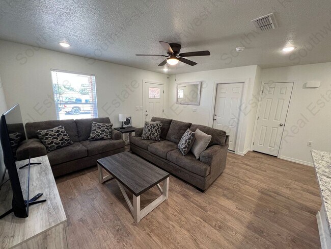 Foto del edificio - 2131 Bobwhite Ct