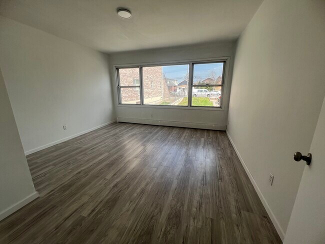 Foto del edificio - 543 Ellsworth Ave