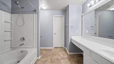 Building Photo - 134 S Vesper Bend Cir