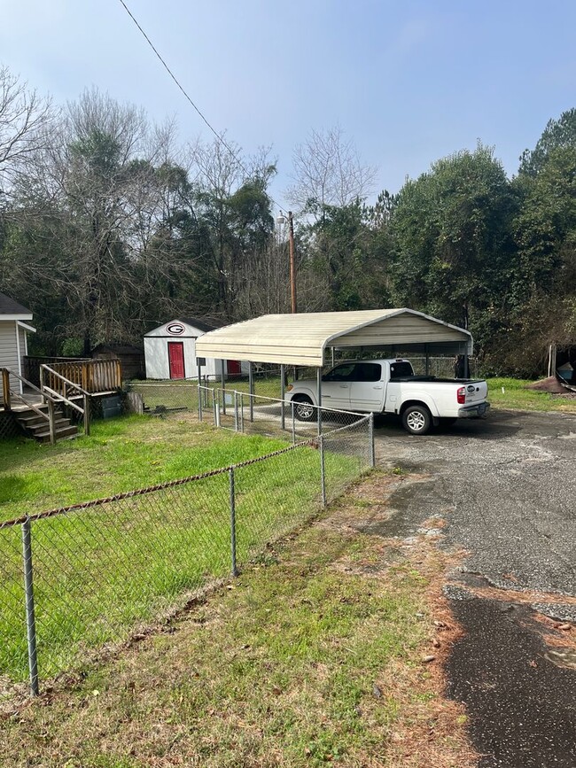 Building Photo - 2 Bedroom house in Warrenville SC