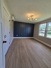 Building Photo - 6446 Navarre Rd SW