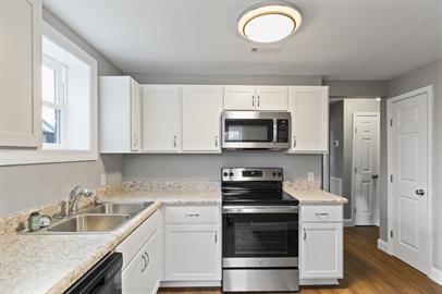 Foto del edificio - 2 bed 1 bath near downtown Seneca