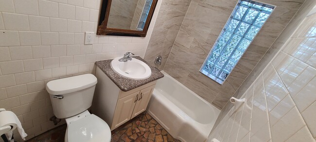 Bathroom - 1205 17th Ave W