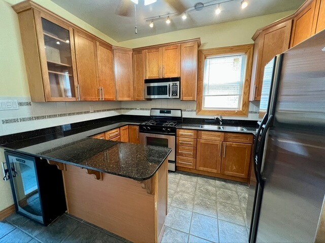 Foto del edificio - 1053 N Oakley Blvd