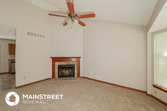 Building Photo - 536 N Cedar St
