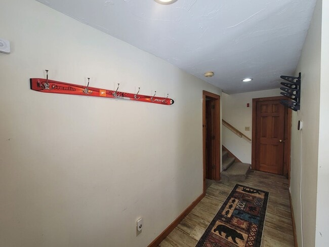Building Photo - Private Furnished Home in Waterville Estates - 6 mo Winter Seasonal Lease available 11/1/26! - $2495