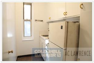 Primary Photo - 220 Madison Ave