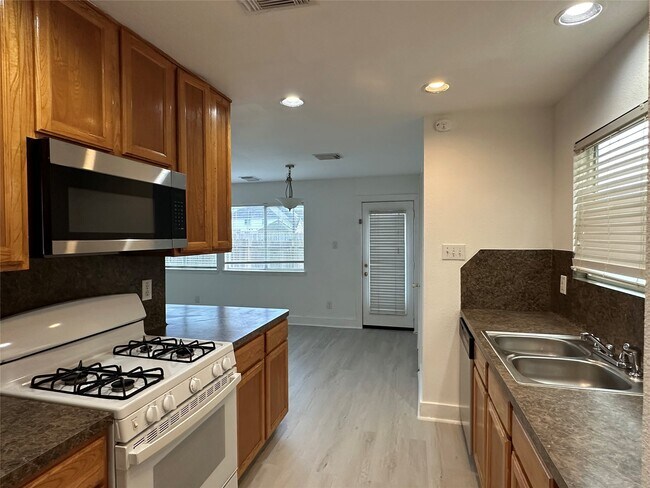 Foto del edificio - 7430 Rabbit Ridge