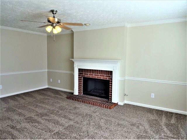 Foto del edificio - 1550 Summit Pond Cir