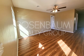 Building Photo - 8416 E Leigh Dr