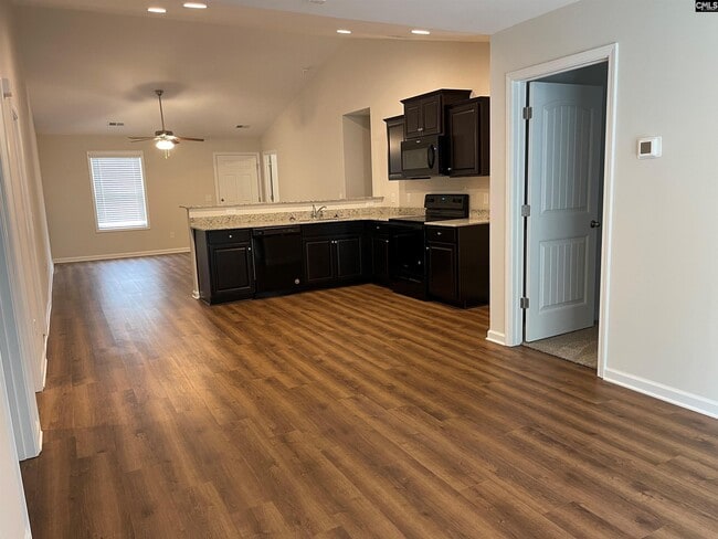 Building Photo - 304 Jubilee Clock Dr