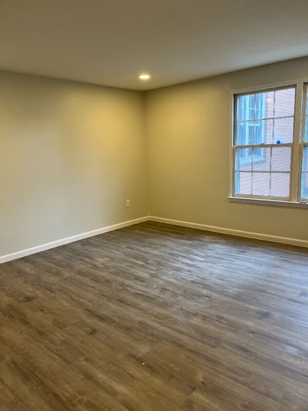 Building Photo - 744 Quince Orchard Blvd