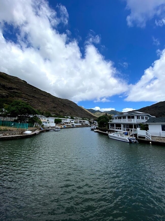 Building Photo - Hawaii Kai - The COLONY MARINA:  Lovely townhouse with spacious 4 bedrooms, 3 bath, 2 covered par...