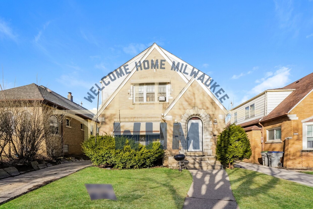 Primary Photo - 3013-3015-3015 N 60th St