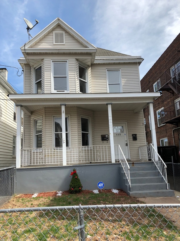 Primary Photo - 448 Grier Ave