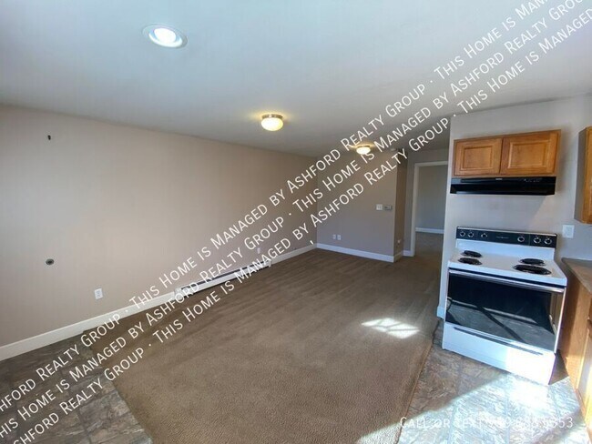 Building Photo - 511 1/2 Swope Ave-