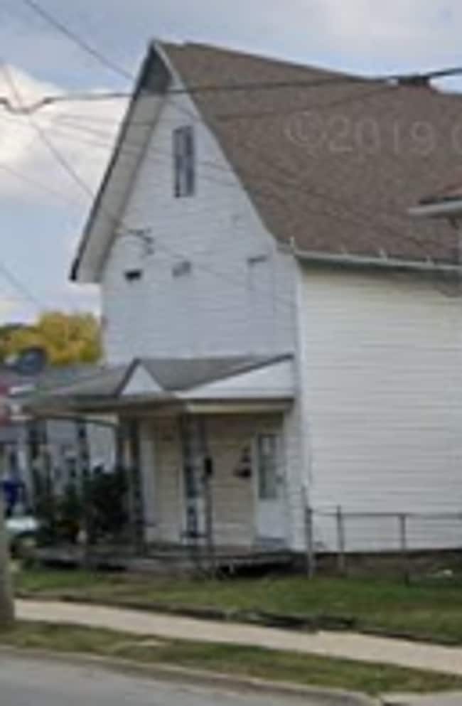 Building Photo - 222-222.5-2225 Mt Vernon Rd