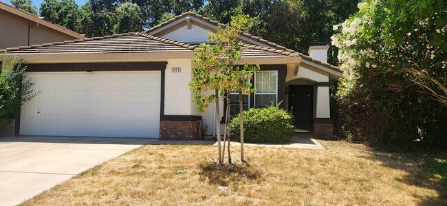 Foto del edificio - Wonderful 3 Bedroom Home in Desirable Laguna West Neighborhood