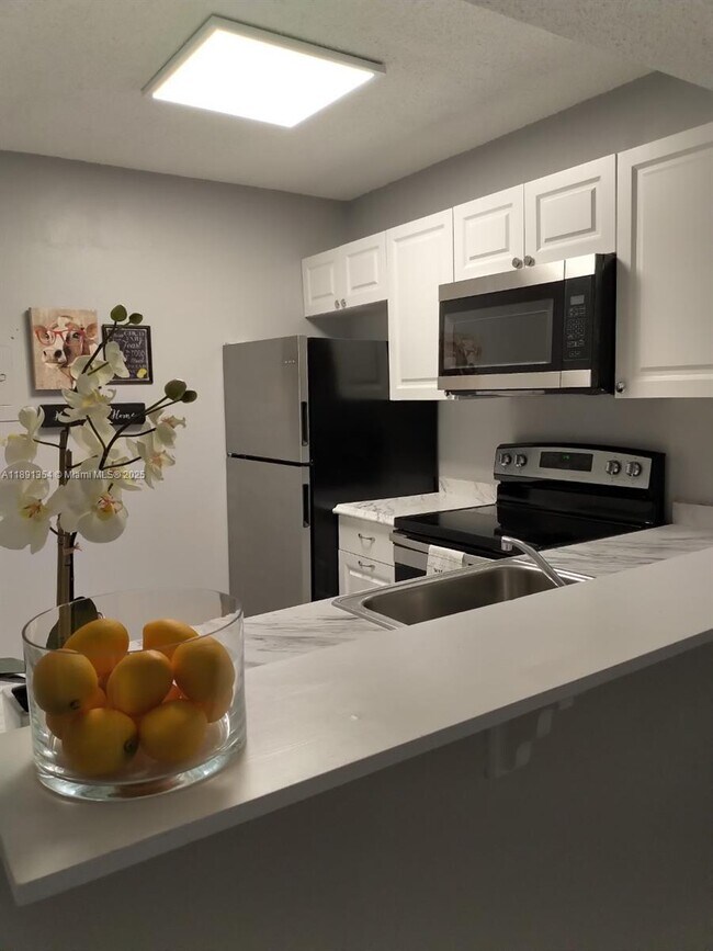 Foto del edificio - 16465 NE 22nd Ave