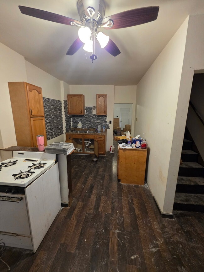 Eat in kitchen - 33 Fleetwood St