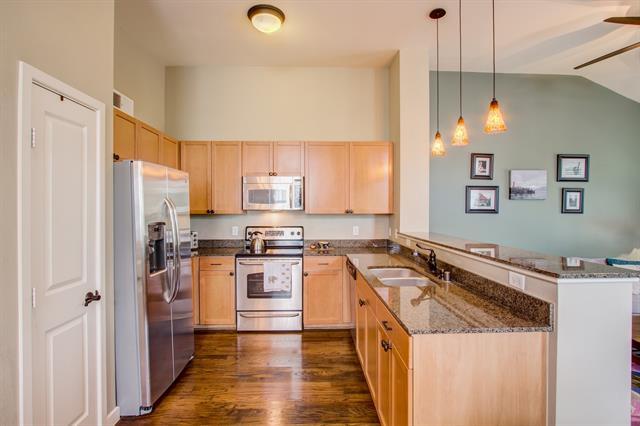 Foto del edificio - 1862 Summit Ave