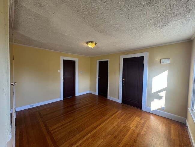 Photo - 106 Day St Apartment