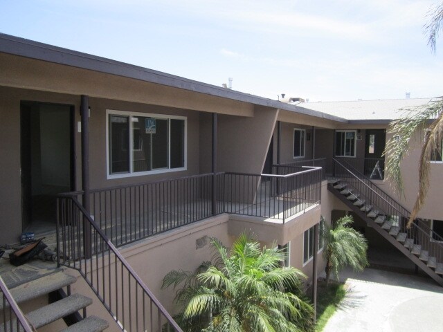 Building Photo - 7348 Elm St