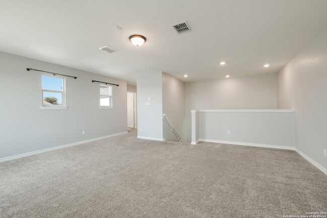 Building Photo - 118 Kyle Cove