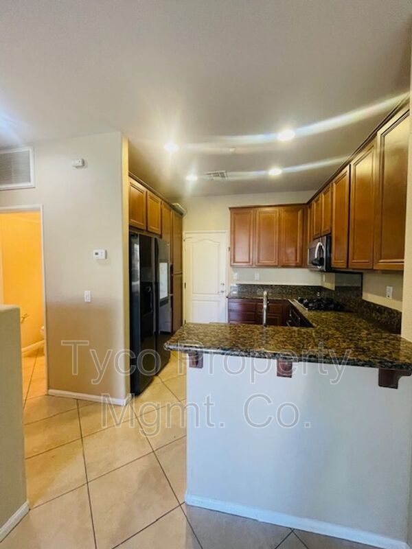Building Photo - 2174 Desert Hare Ct
