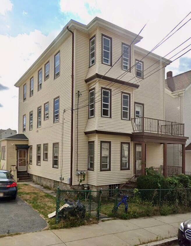 Foto del edificio - 629 Dwelly St