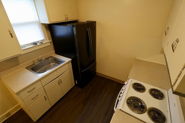 Foto del edificio - Two bedroom apartment near engineering and...
