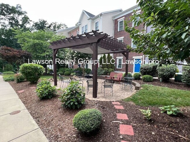 Building Photo - 3925 Colonial Green Cir