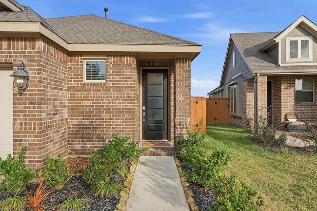 Foto del edificio - 4910 Shore Arbor Ln