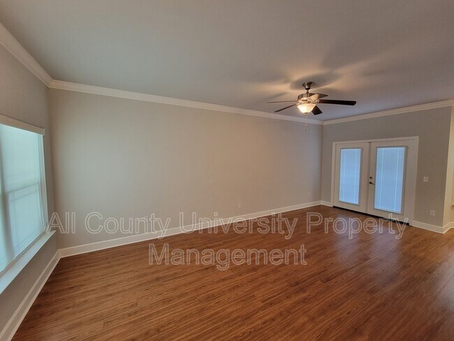 Foto del edificio - 5104 NW 21st Dr