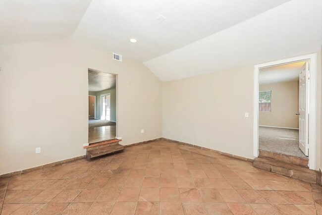 Building Photo - 6951 Malibu Dr