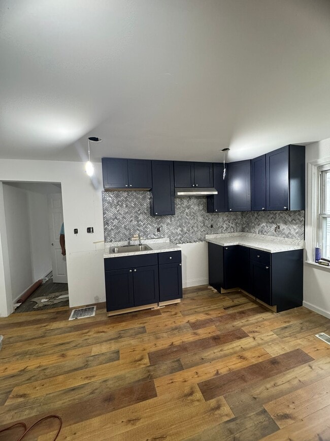Building Photo - 223 Hopewell Rd