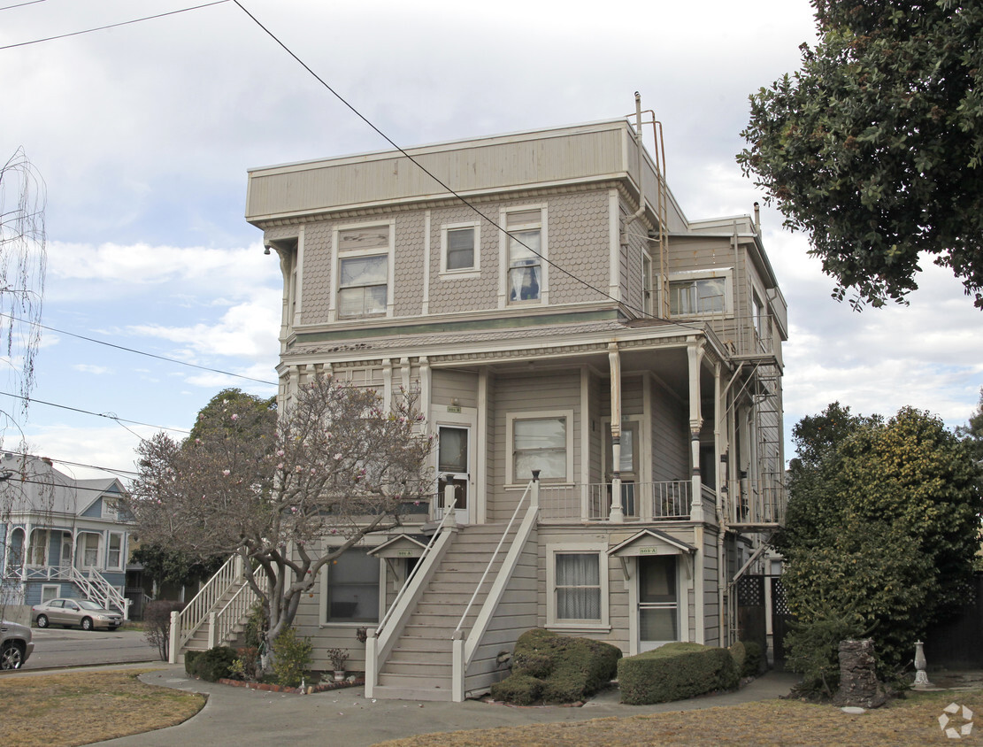 Building Photo - 501 Santa Clara Ave