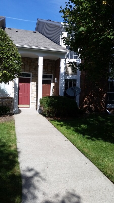 Building Photo - 4266 Berkshire Dr