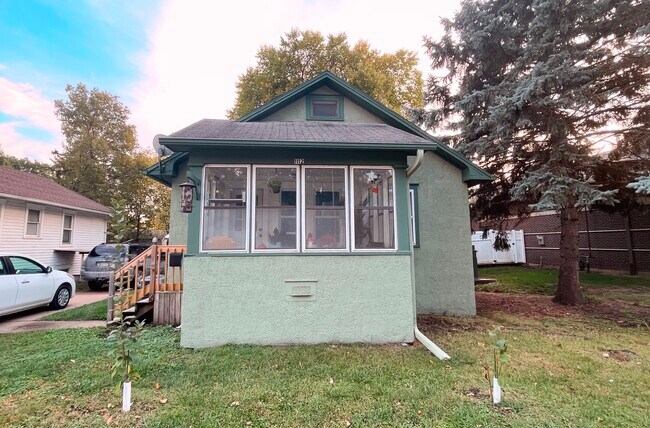 Foto del edificio - 1112 Lincoln Way